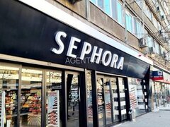 Bd. Balcescu, Sephora, 2 camere, parter, nemobilat pentru firma